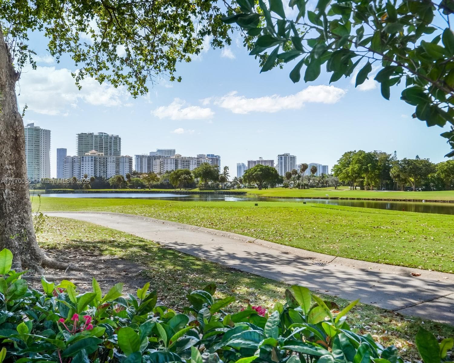 3475 N Country Club Dr # 818, Aventura FL 33180 — 2