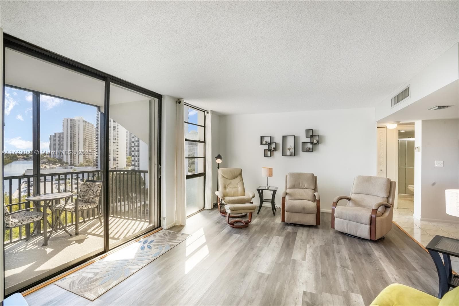 3475 N Country Club Dr # 818, Aventura FL 33180 — 5