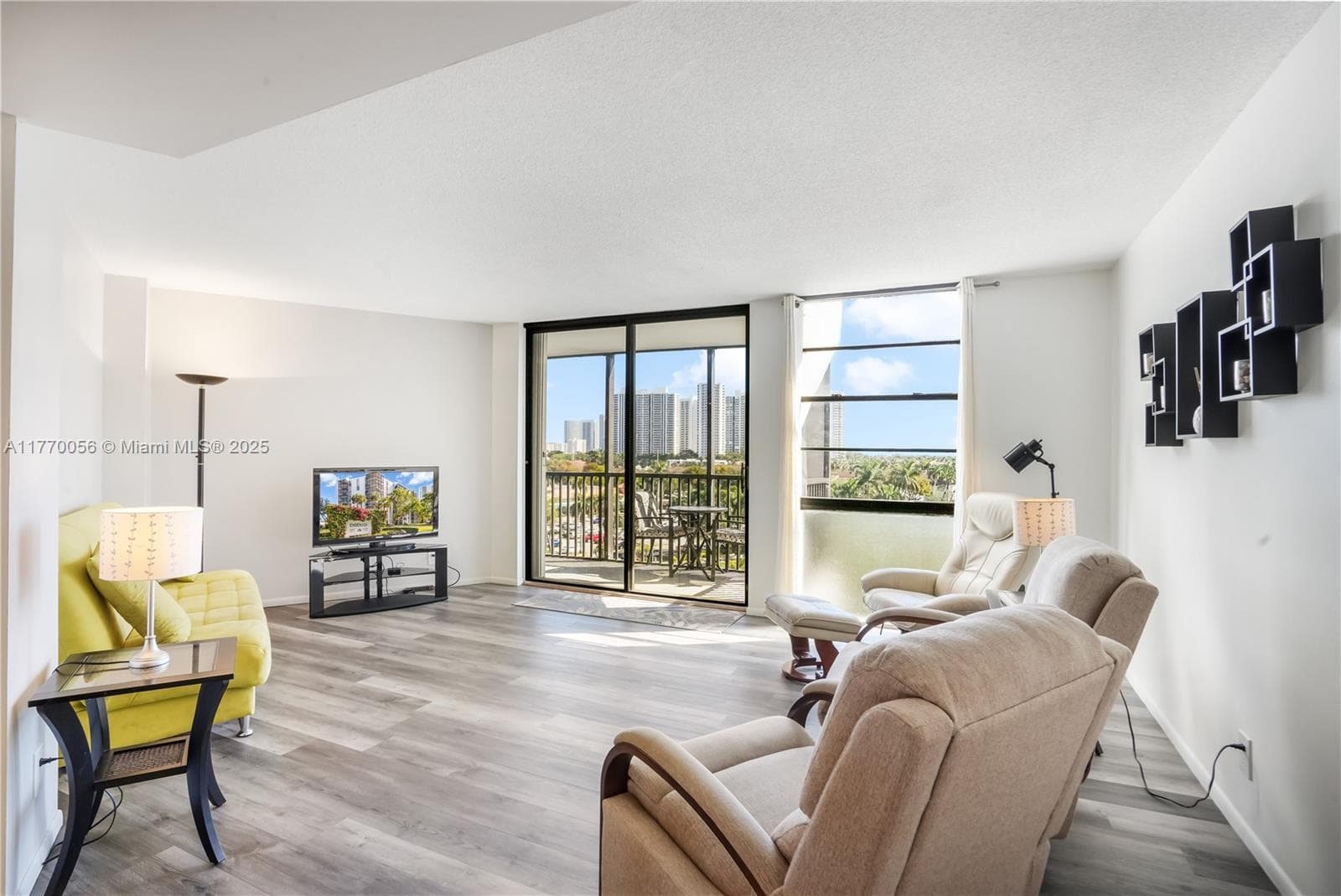 3475 N Country Club Dr # 818, Aventura FL 33180 — 4