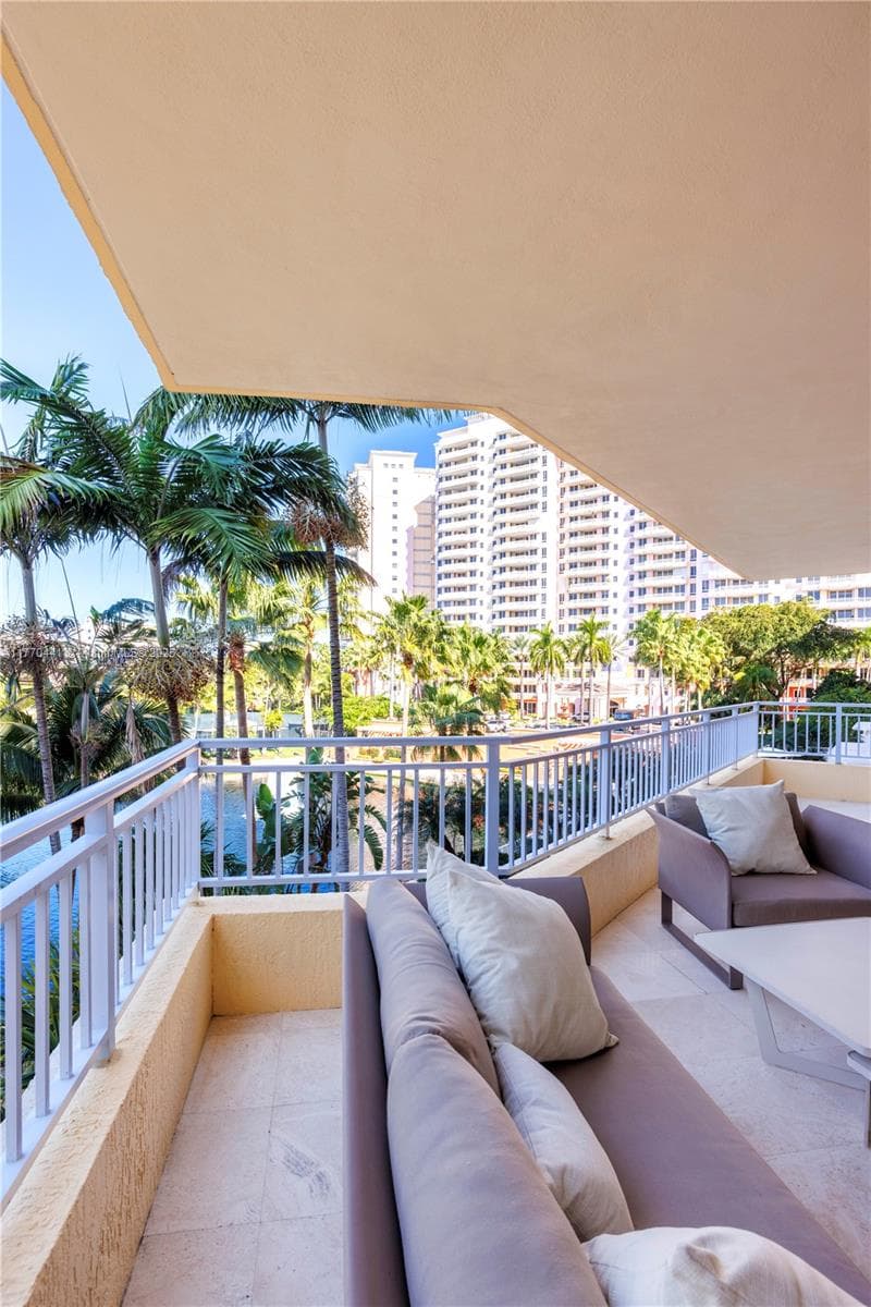 765 Crandon Blvd # 307, Key Biscayne FL 33149 — 46
