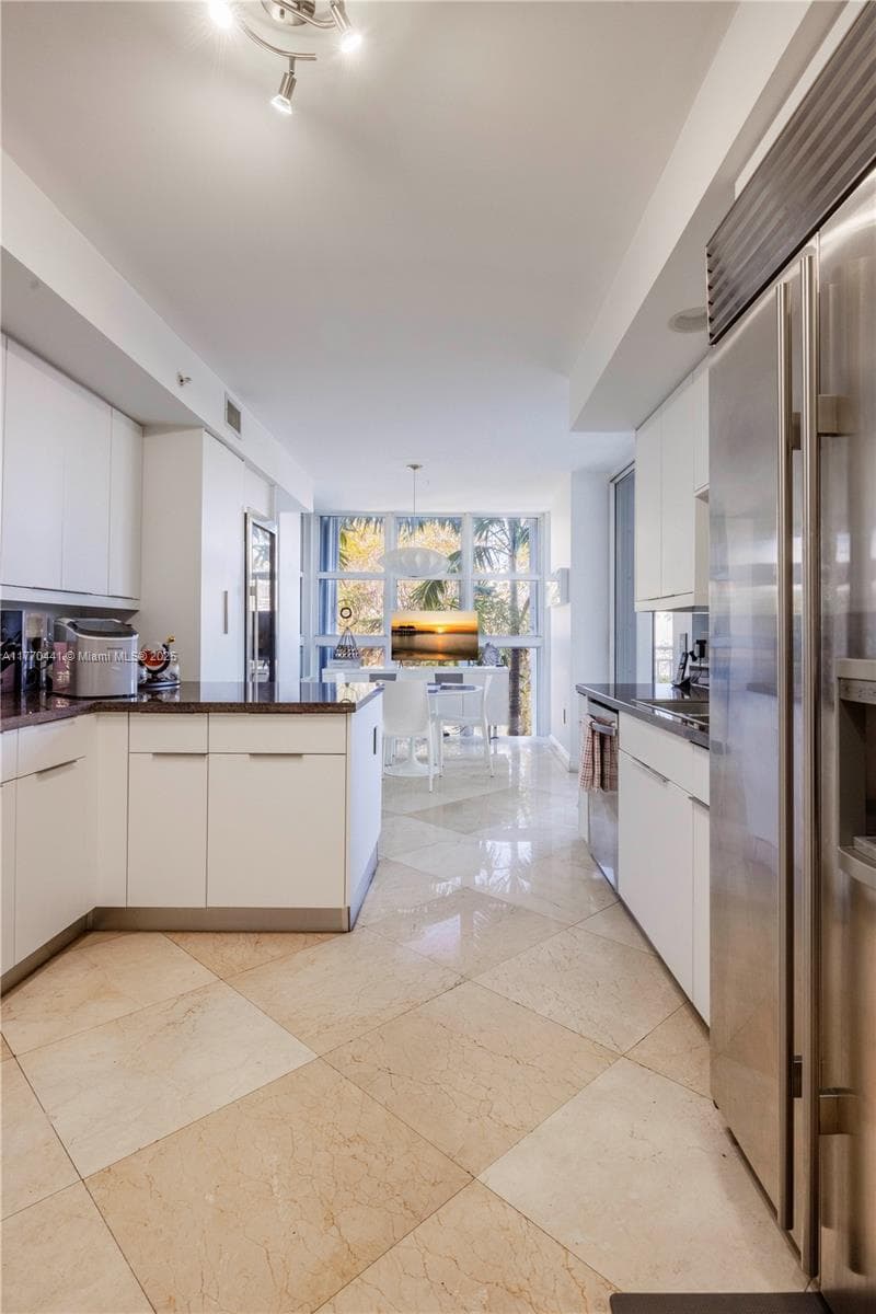 765 Crandon Blvd # 307, Key Biscayne FL 33149 — 17