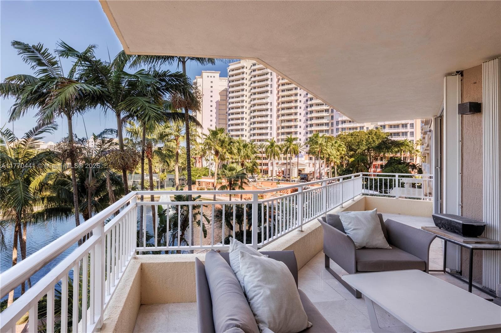 765 Crandon Blvd # 307, Key Biscayne FL 33149 — 1
