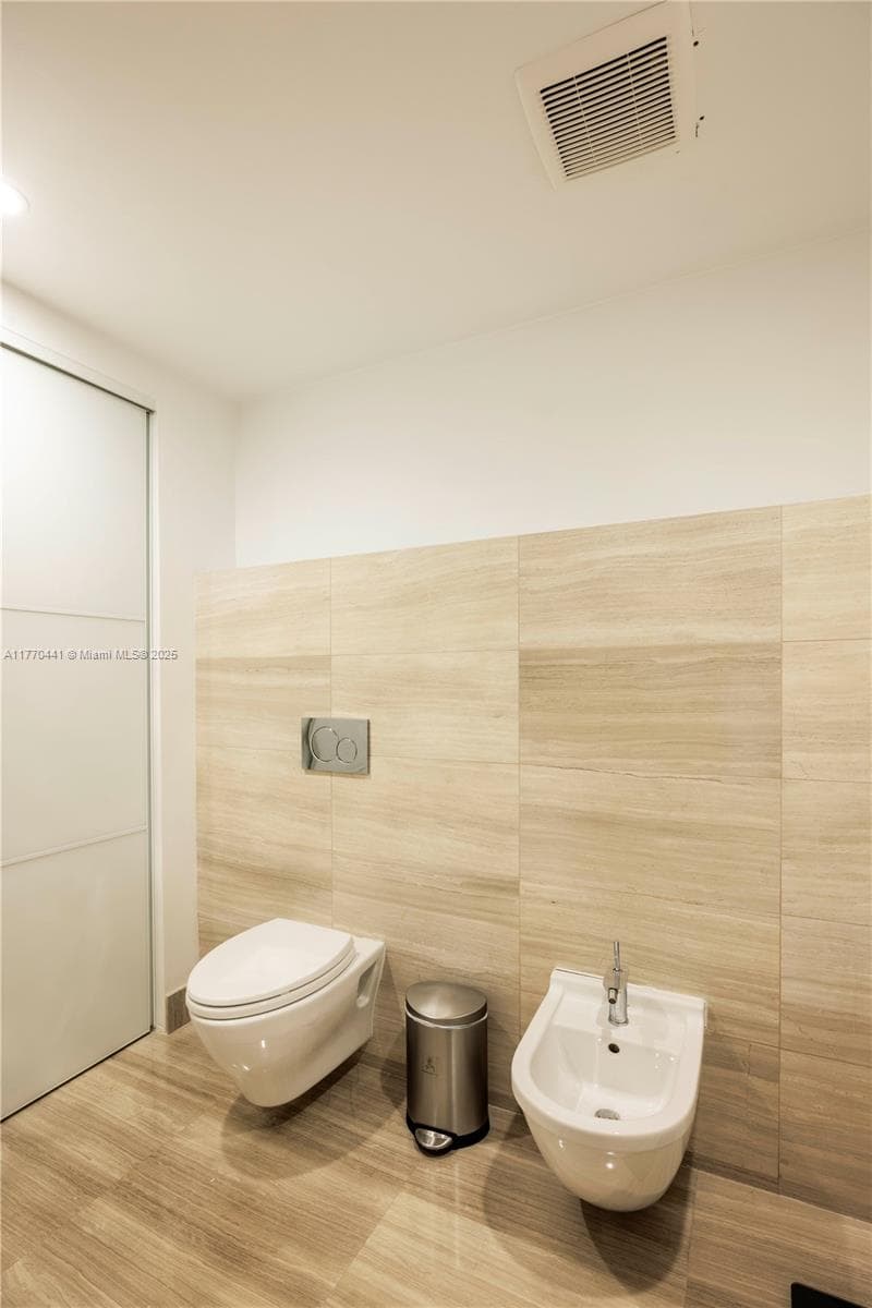 765 Crandon Blvd # 307, Key Biscayne FL 33149 — 33