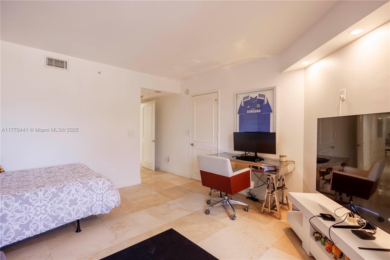 765 Crandon Blvd # 307, Key Biscayne FL 33149 — 41