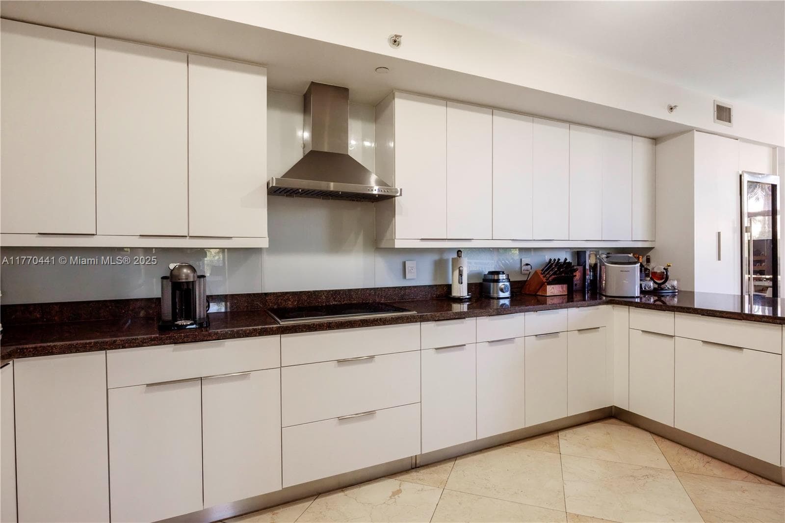 765 Crandon Blvd # 307, Key Biscayne FL 33149 — 19