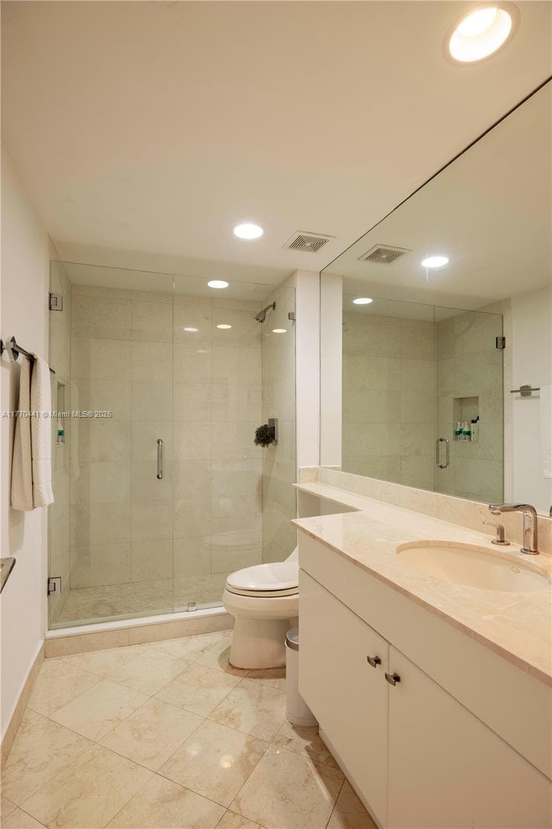 765 Crandon Blvd # 307, Key Biscayne FL 33149 — 44