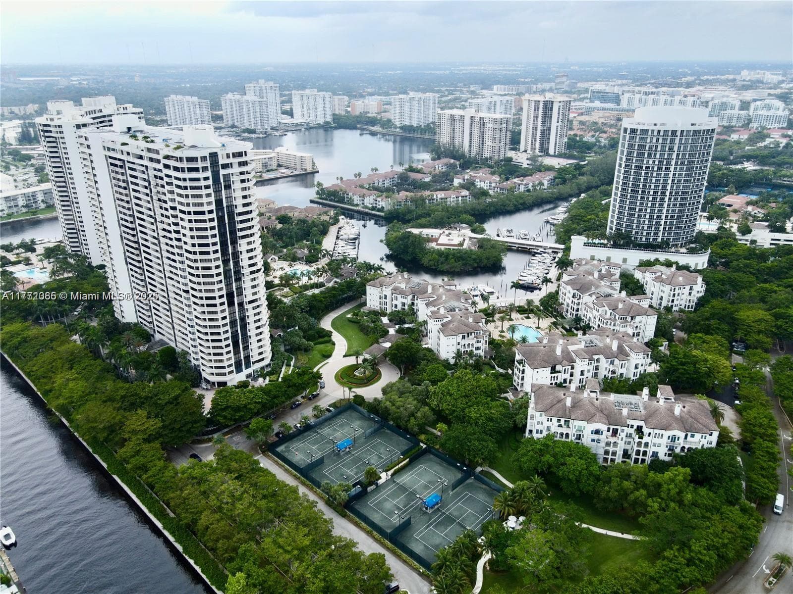 2000 Island Blvd # 3009, Aventura FL 33160 — 21