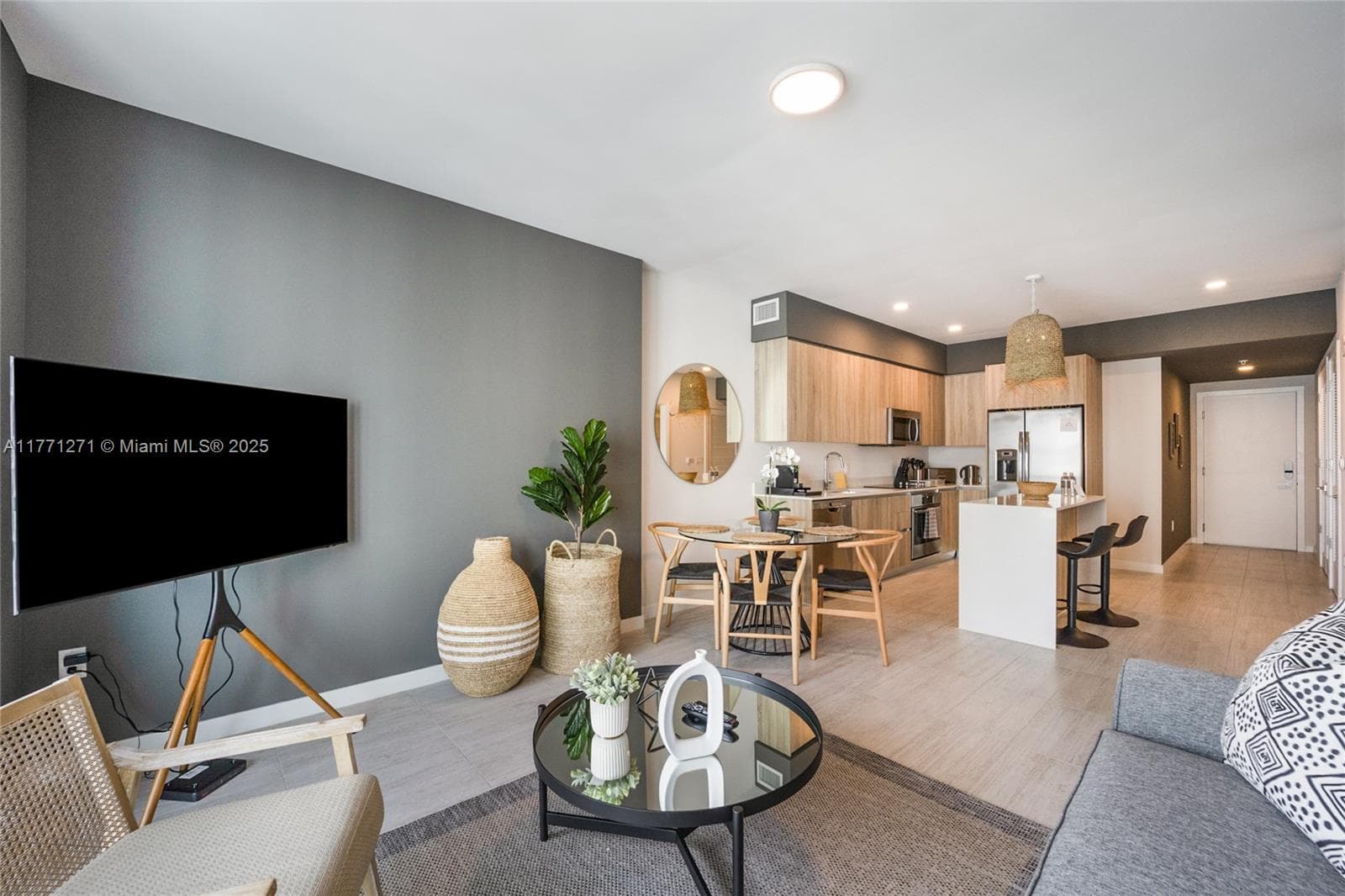 3900 Biscayne Blvd # 1016, Miami FL 33137 — 7
