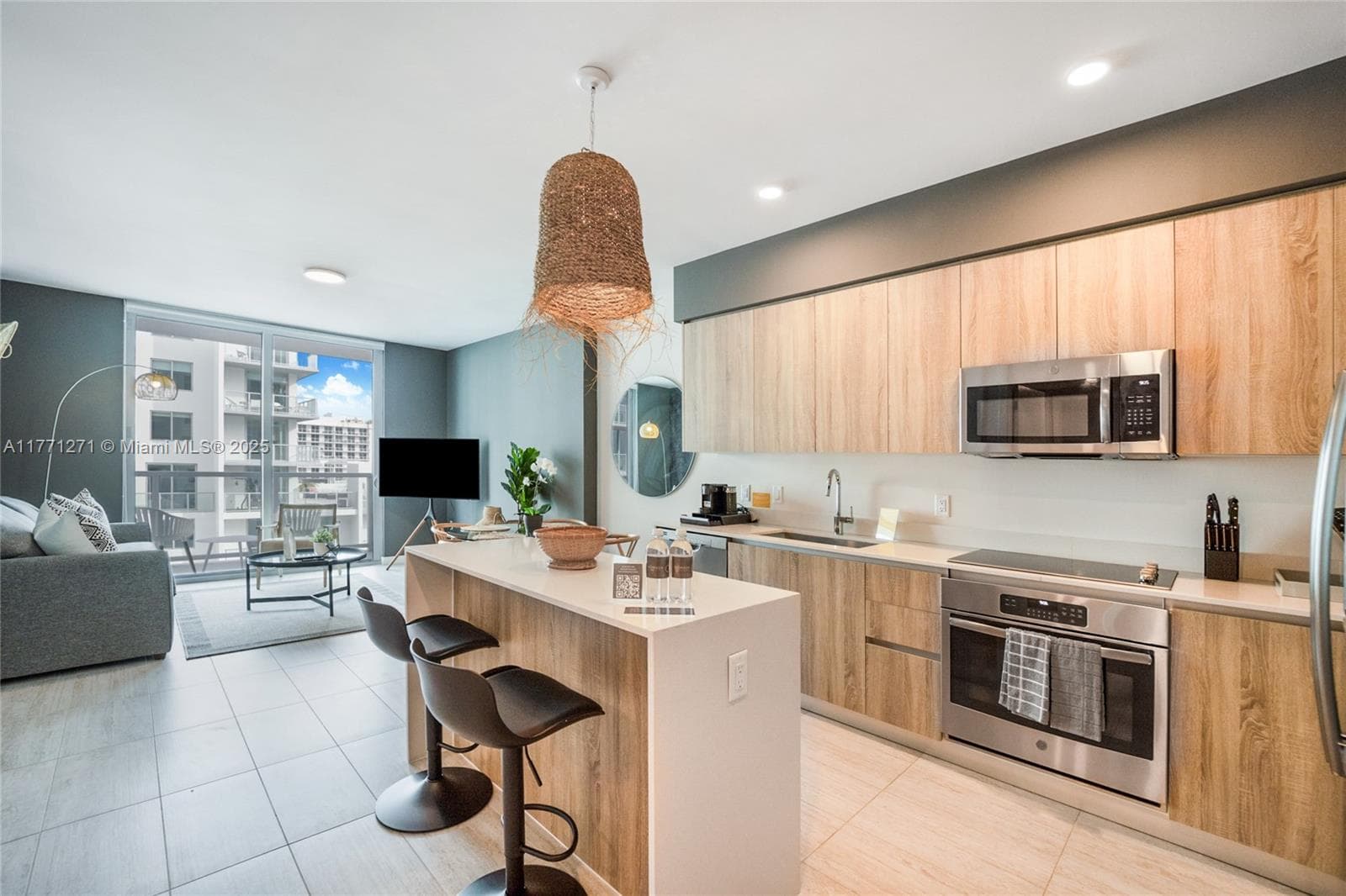 3900 Biscayne Blvd # 1016, Miami FL 33137 — 3