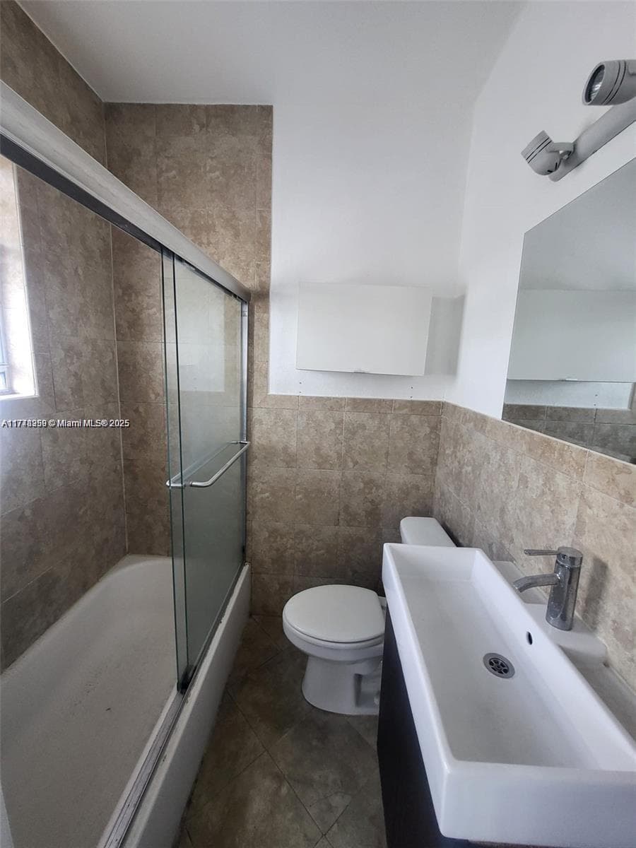 1611 Michigan Ave # 25, Miami Beach FL 33139 — 7