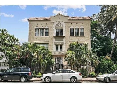 1611 Michigan Ave # 25, Miami Beach FL 33139 — 1