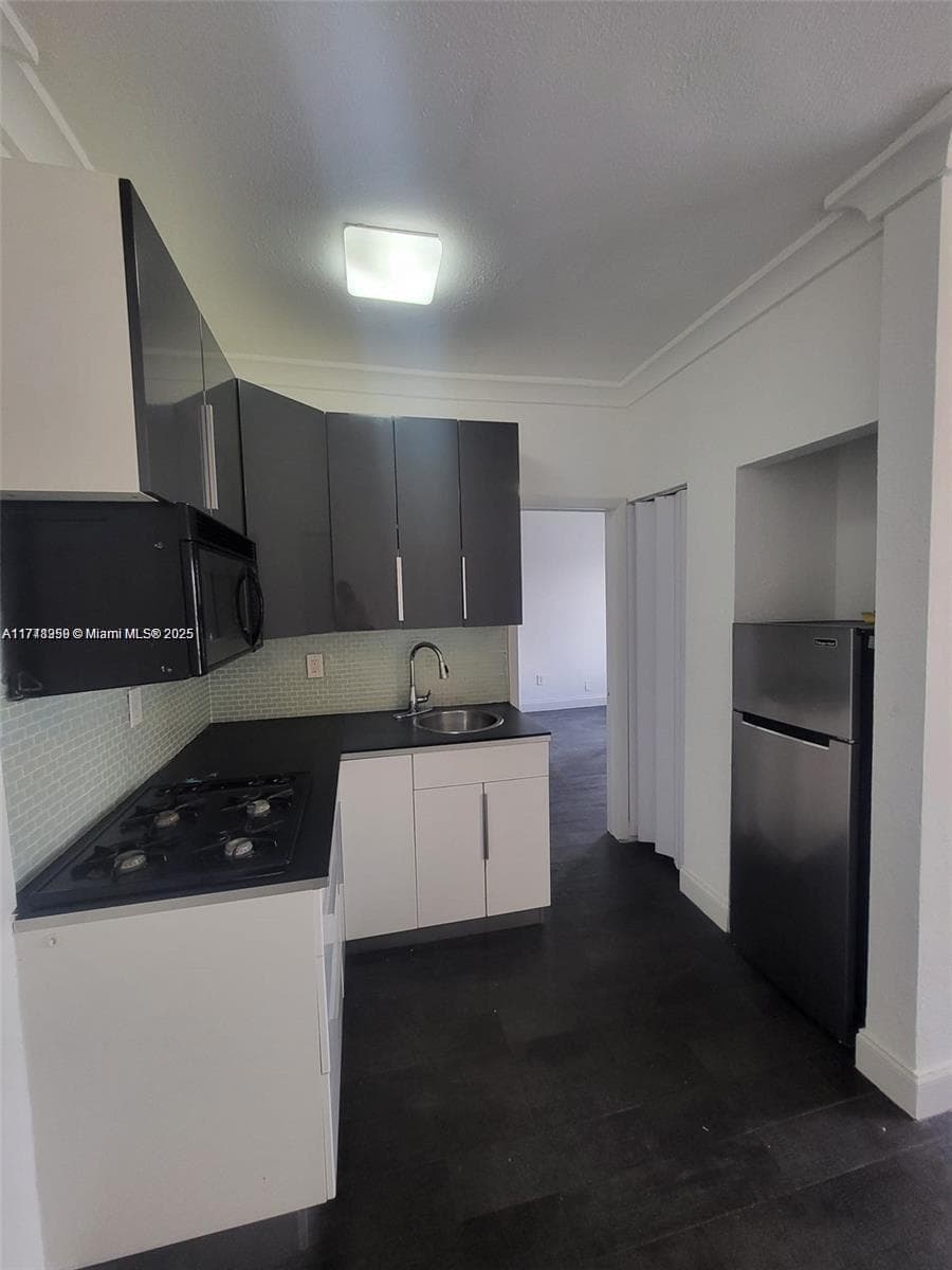1611 Michigan Ave # 25, Miami Beach FL 33139 — 4