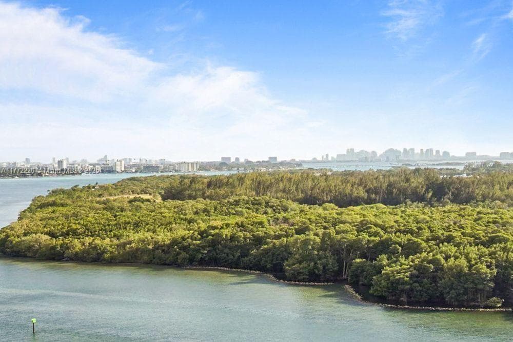 400 Kings Point Dr # 1607, Sunny Isles Beach FL 33160 — 9