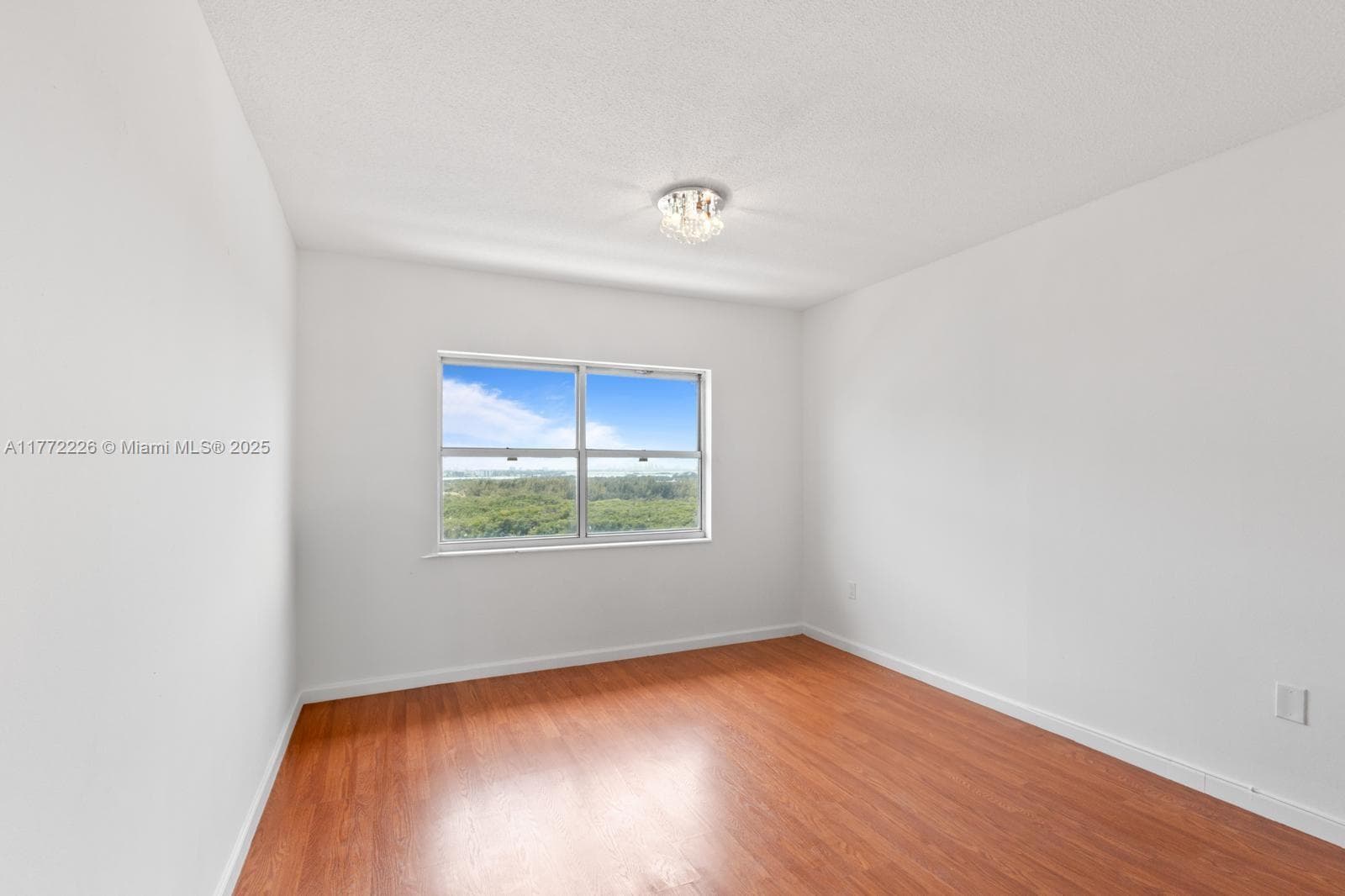 400 Kings Point Dr # 1607, Sunny Isles Beach FL 33160 — 25