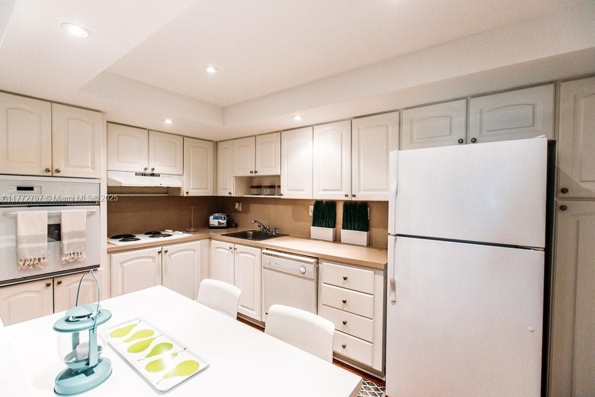 19370 Collins Ave # 326, Sunny Isles Beach FL 33160 — 10