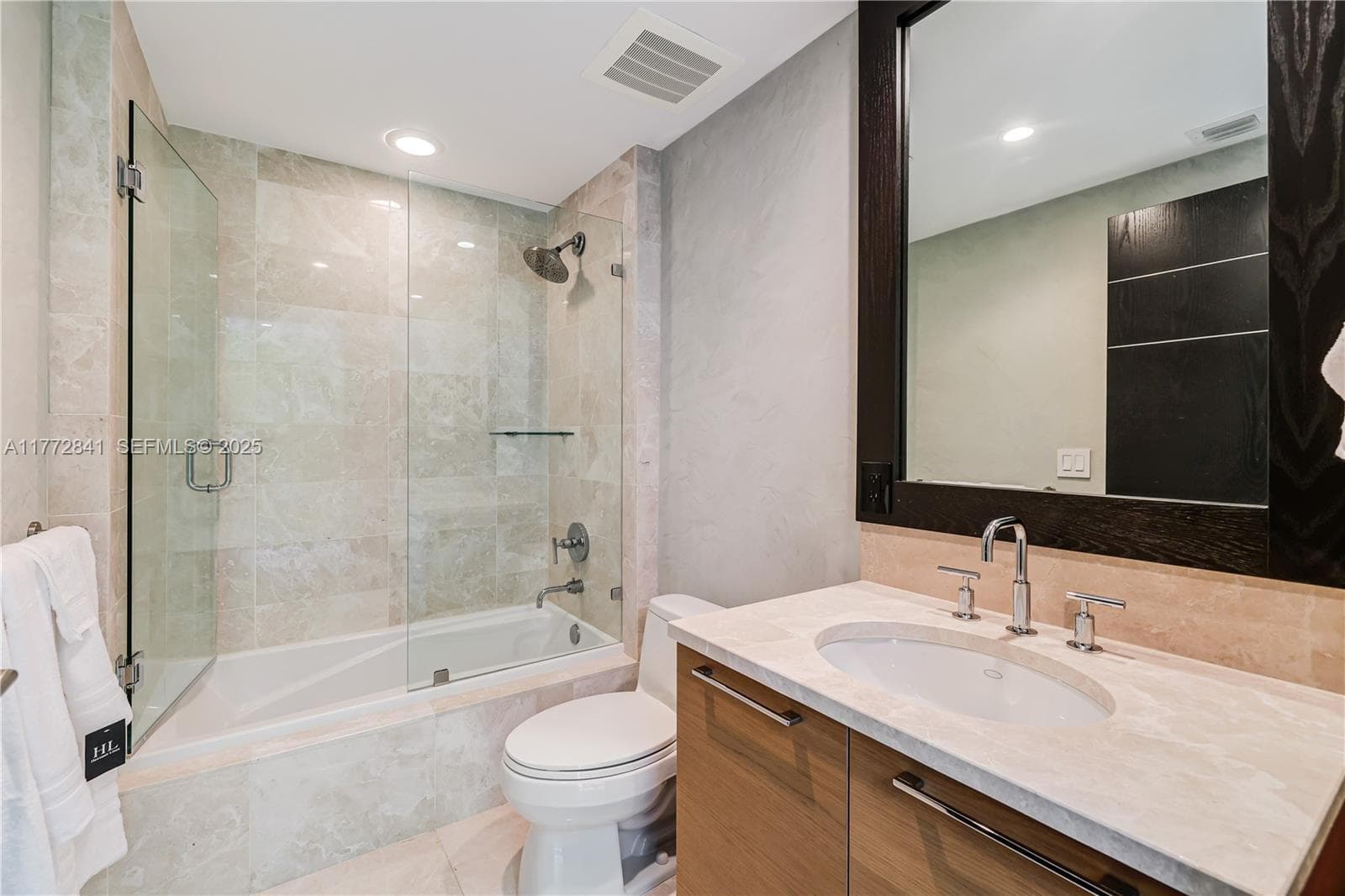 17001 Collins Ave # 2508, Sunny Isles Beach FL 33160 — 21
