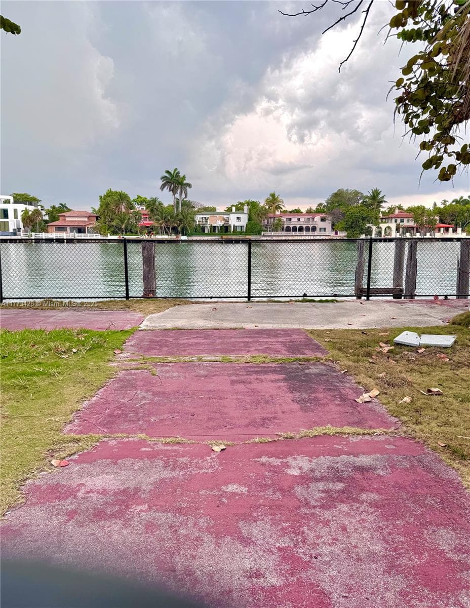 5255 Collins Ave Boat Slip E, Miami Beach FL 33140 — 2