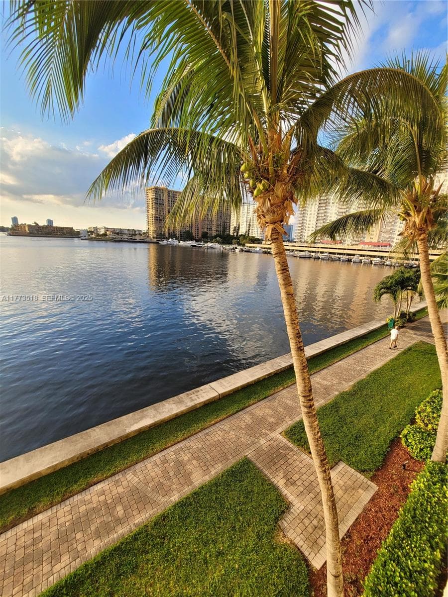 17100 N Bay Rd # 1307, Sunny Isles Beach FL 33160 — 10