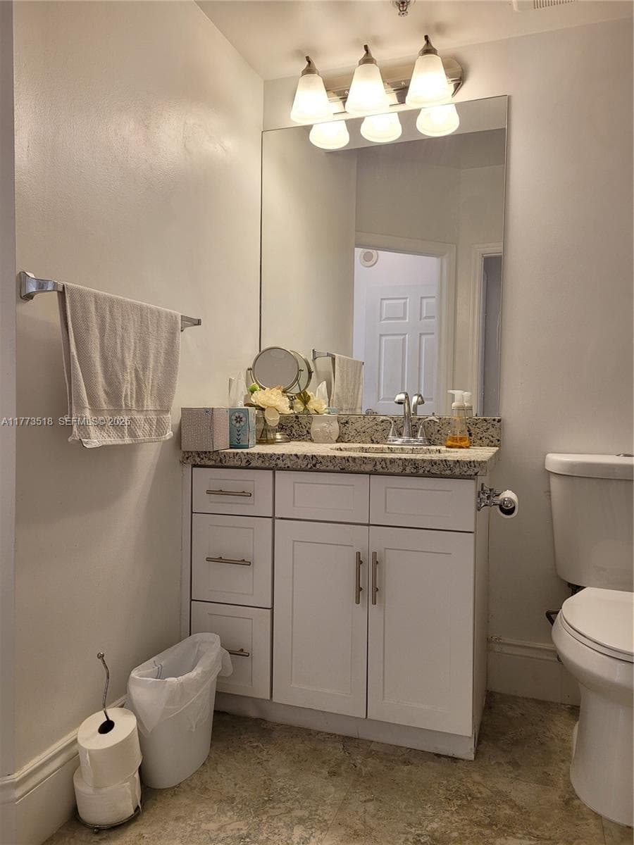 17100 N Bay Rd # 1307, Sunny Isles Beach FL 33160 — 19