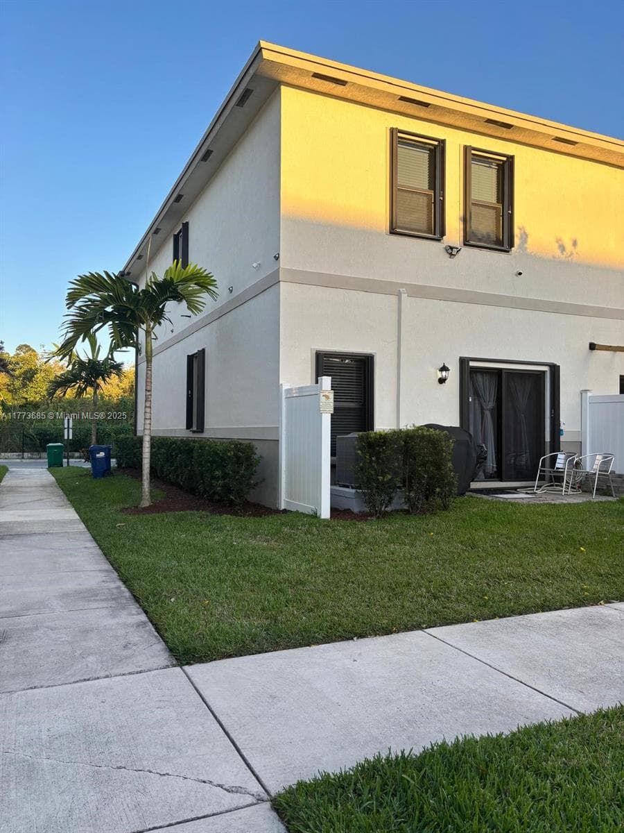 1130 SW 6th Ave # 0, Florida City FL 33034 — 2
