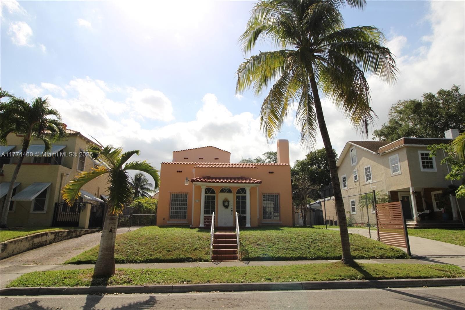 870 NW 14th Ct, Miami FL 33125 — 2
