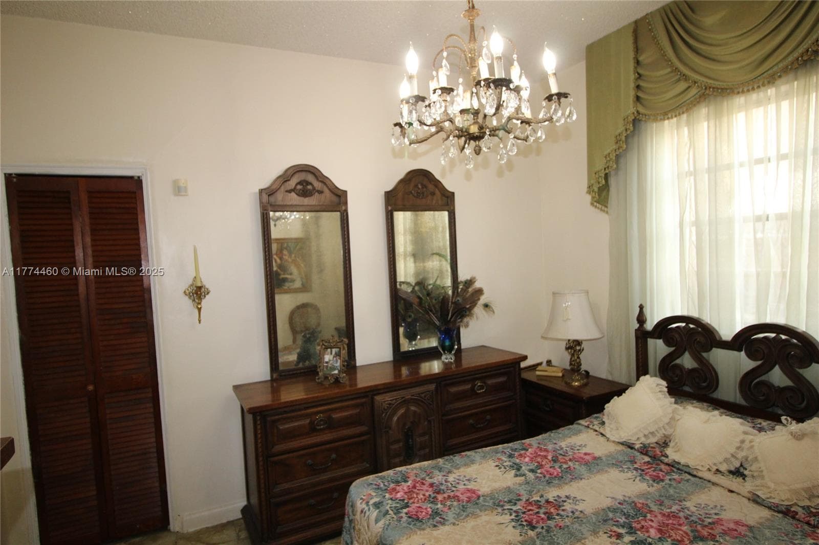 870 NW 14th Ct, Miami FL 33125 — 26