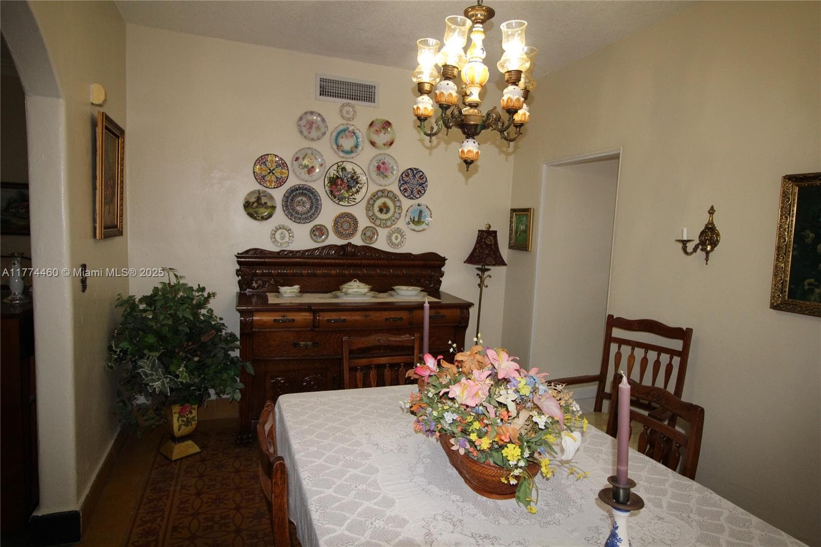870 NW 14th Ct, Miami FL 33125 — 20