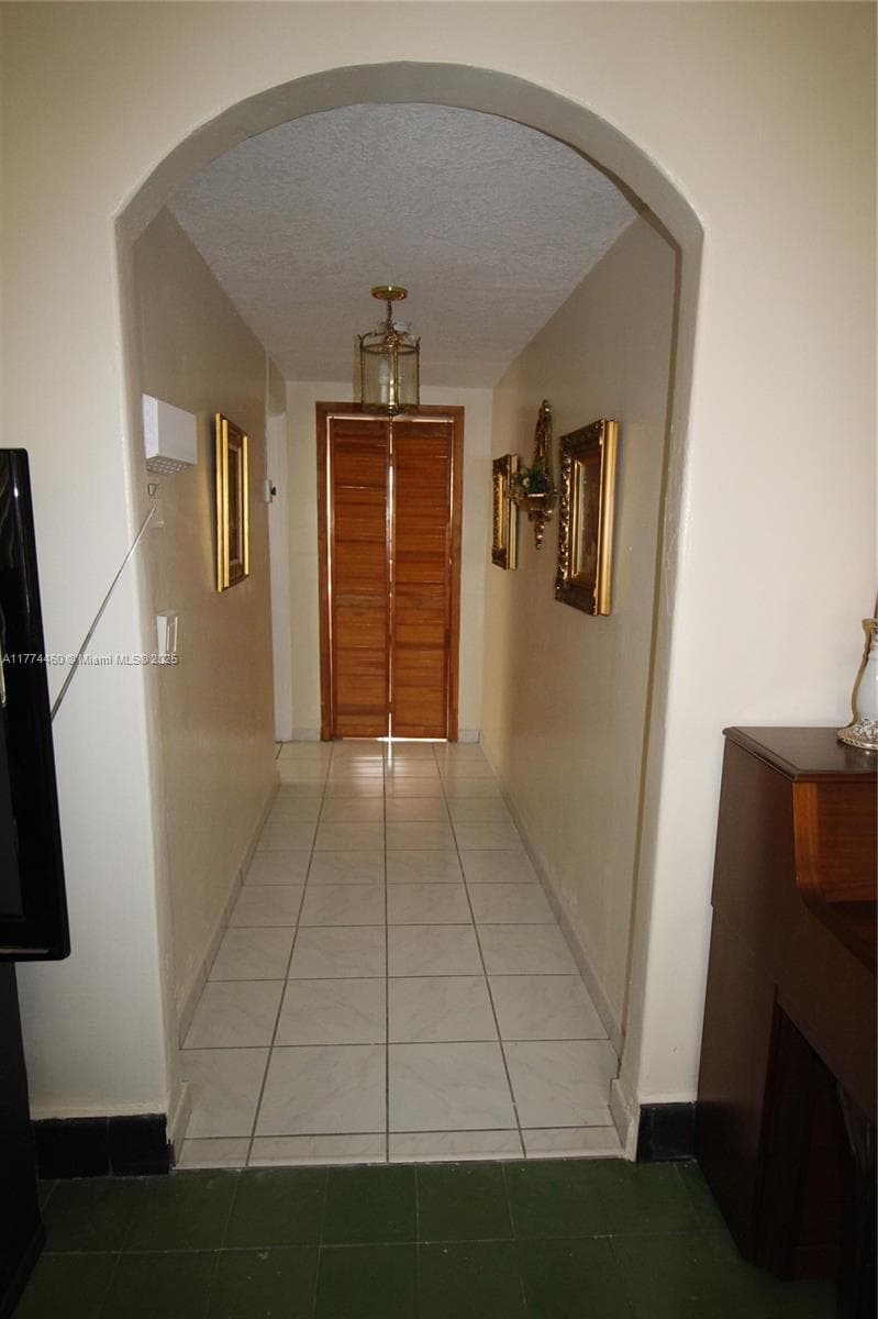 870 NW 14th Ct, Miami FL 33125 — 24