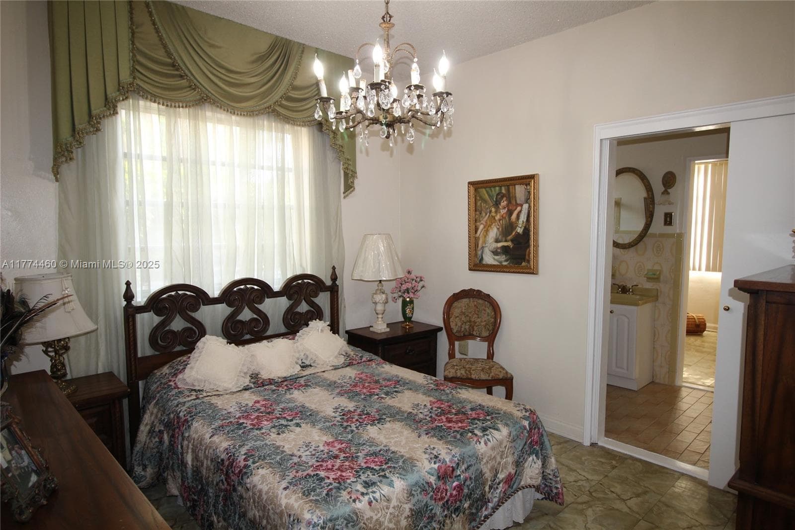 870 NW 14th Ct, Miami FL 33125 — 25