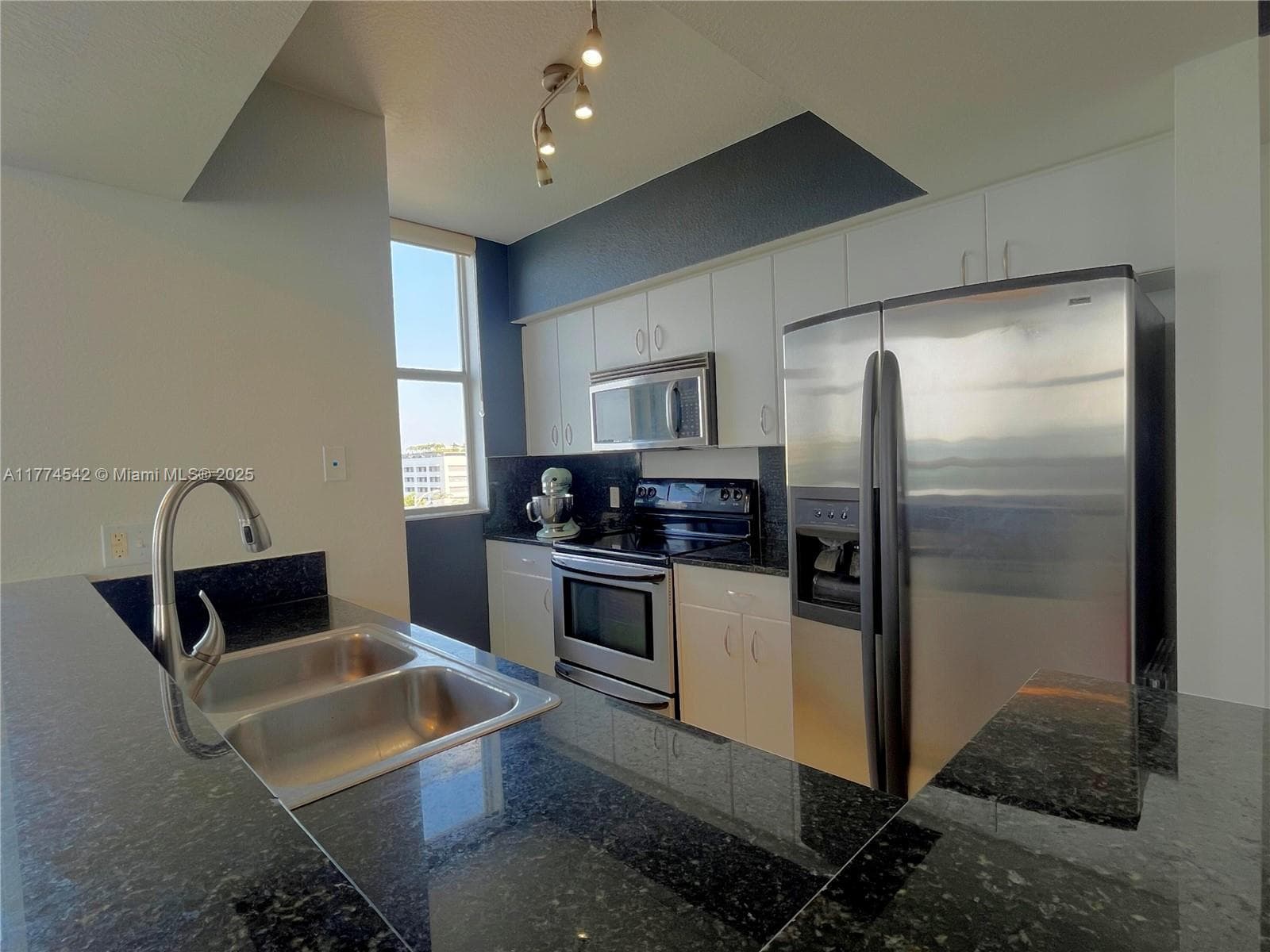 1625 Kennedy Cswy # 603F, North Bay Village FL 33141 — 12