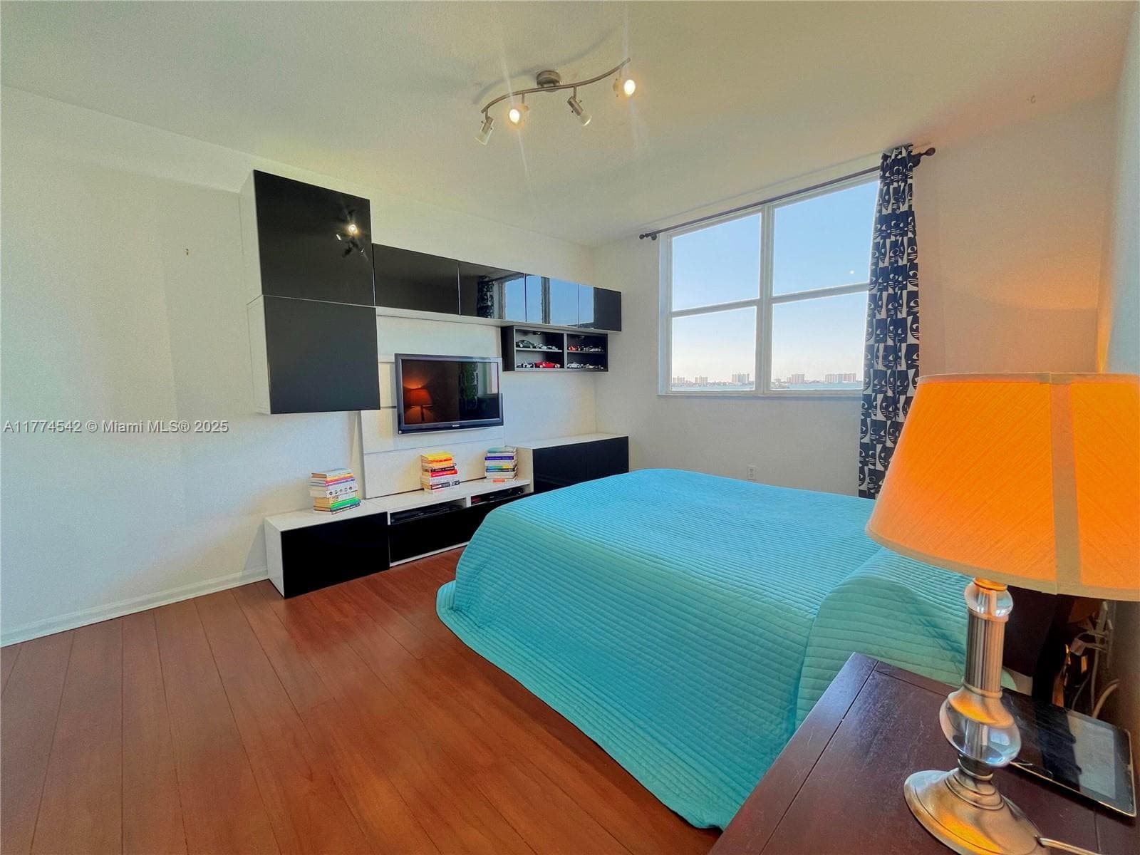 1625 Kennedy Cswy # 603F, North Bay Village FL 33141 — 14