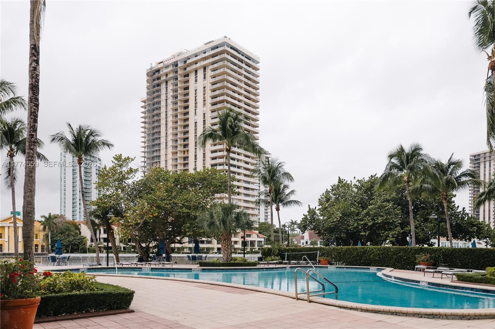 19390 Collins Ave # 1614, Sunny Isles Beach FL 33160 — 33