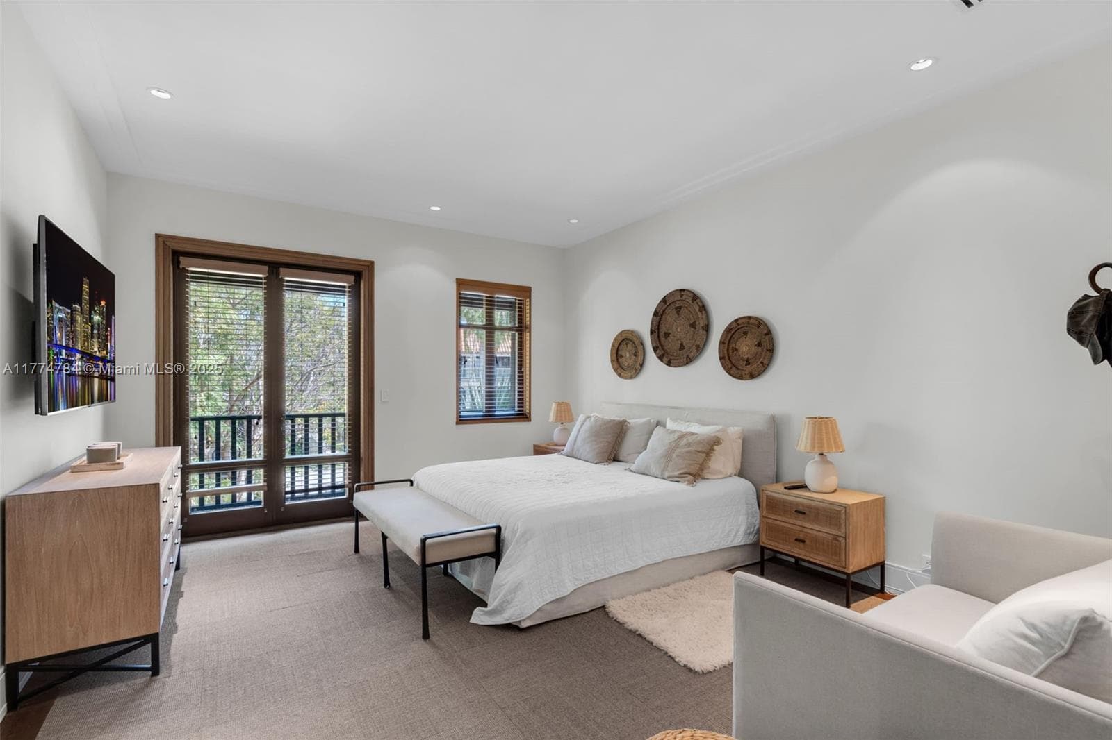 9 Harbor Pt, Key Biscayne FL 33149 — 52