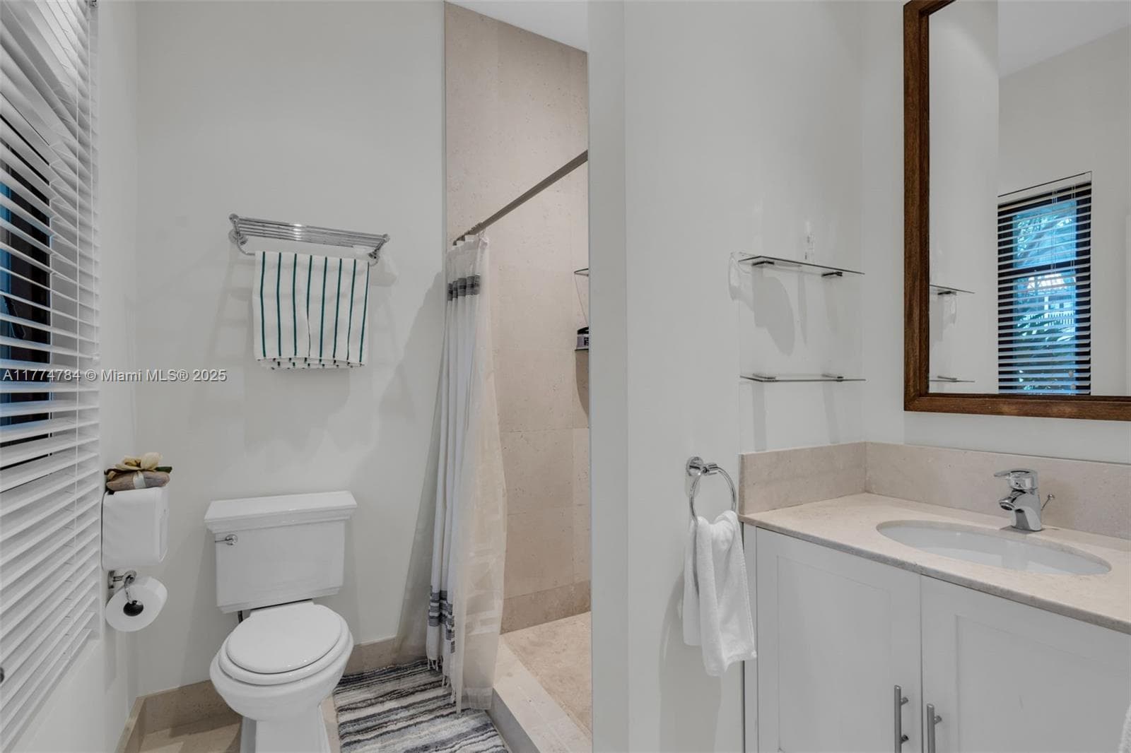 9 Harbor Pt, Key Biscayne FL 33149 — 57