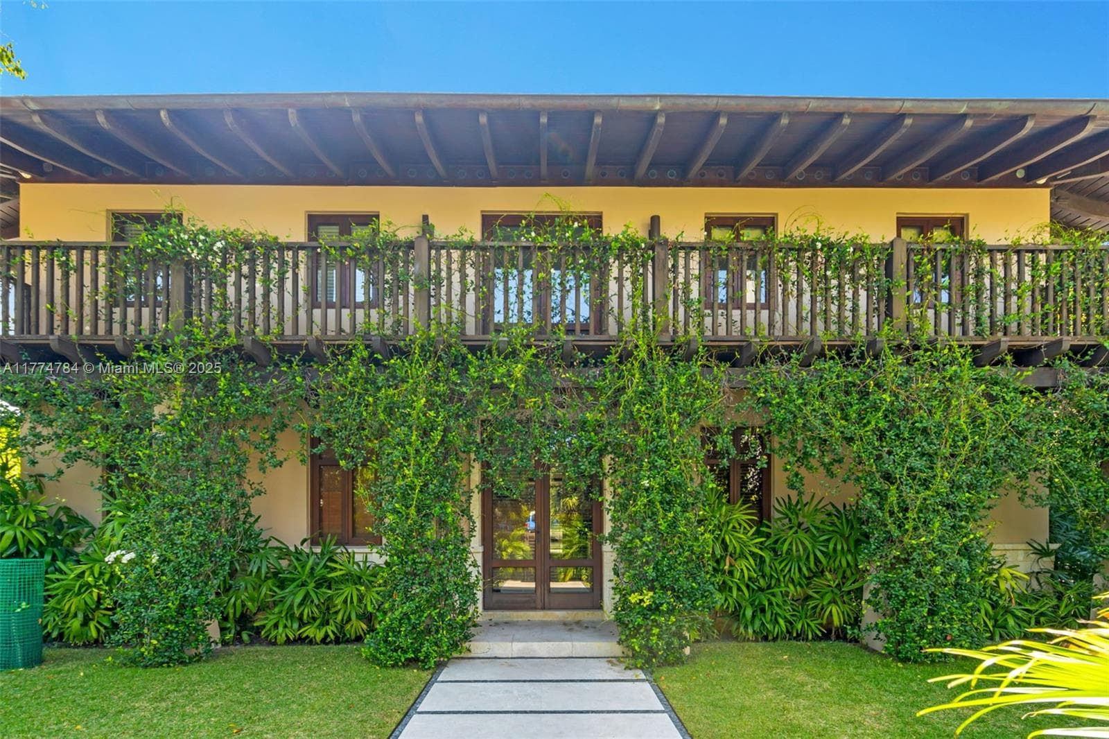 9 Harbor Pt, Key Biscayne FL 33149 — 77