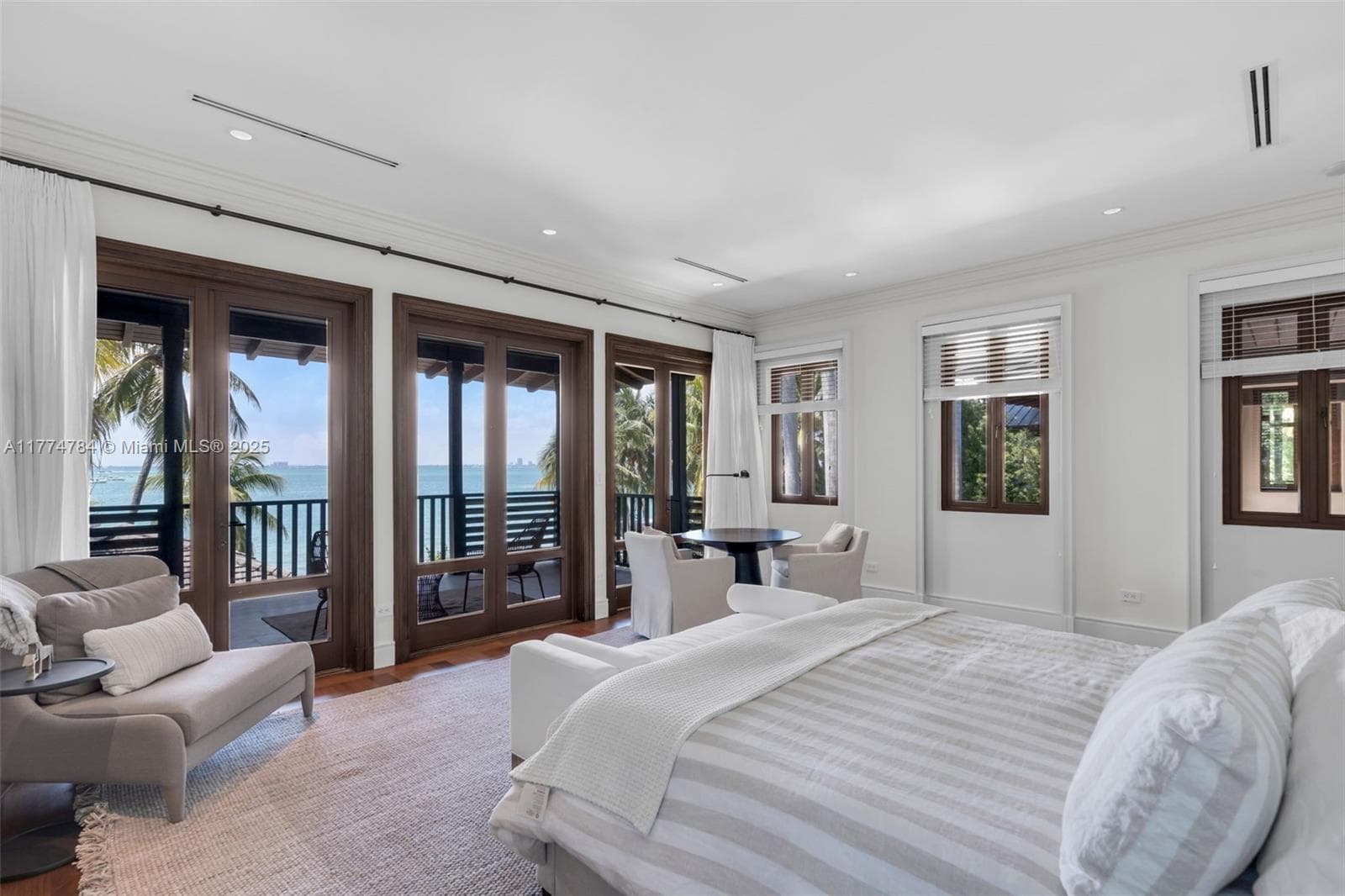 9 Harbor Pt, Key Biscayne FL 33149 — 32