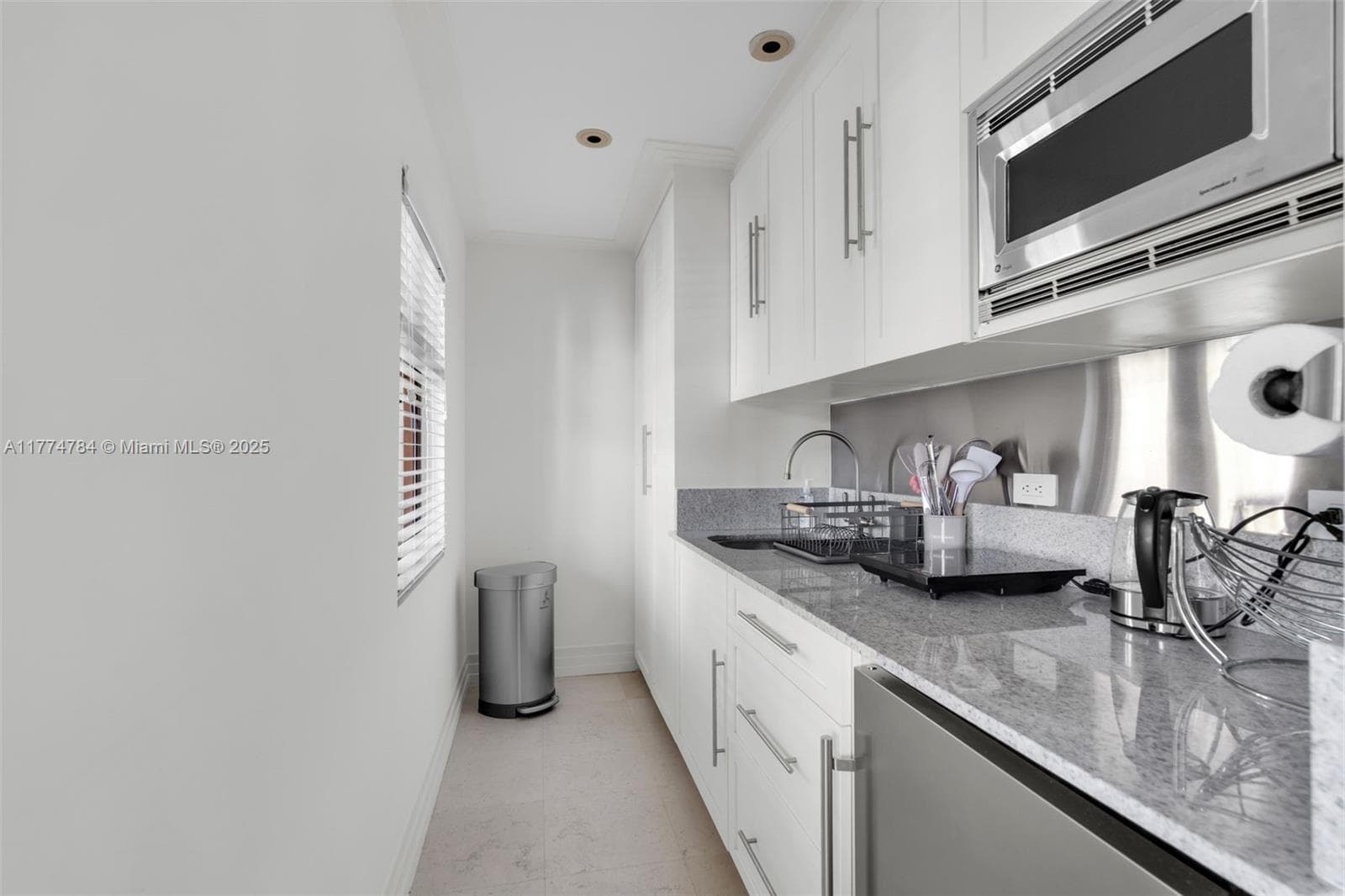 9 Harbor Pt, Key Biscayne FL 33149 — 71