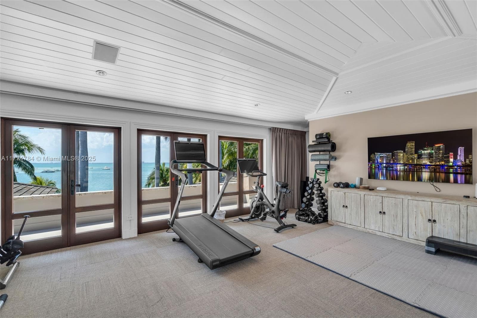 9 Harbor Pt, Key Biscayne FL 33149 — 61