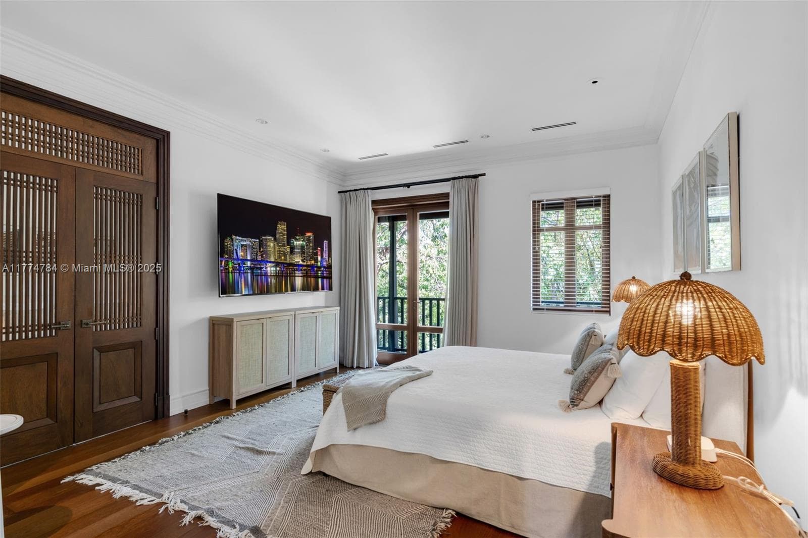 9 Harbor Pt, Key Biscayne FL 33149 — 49