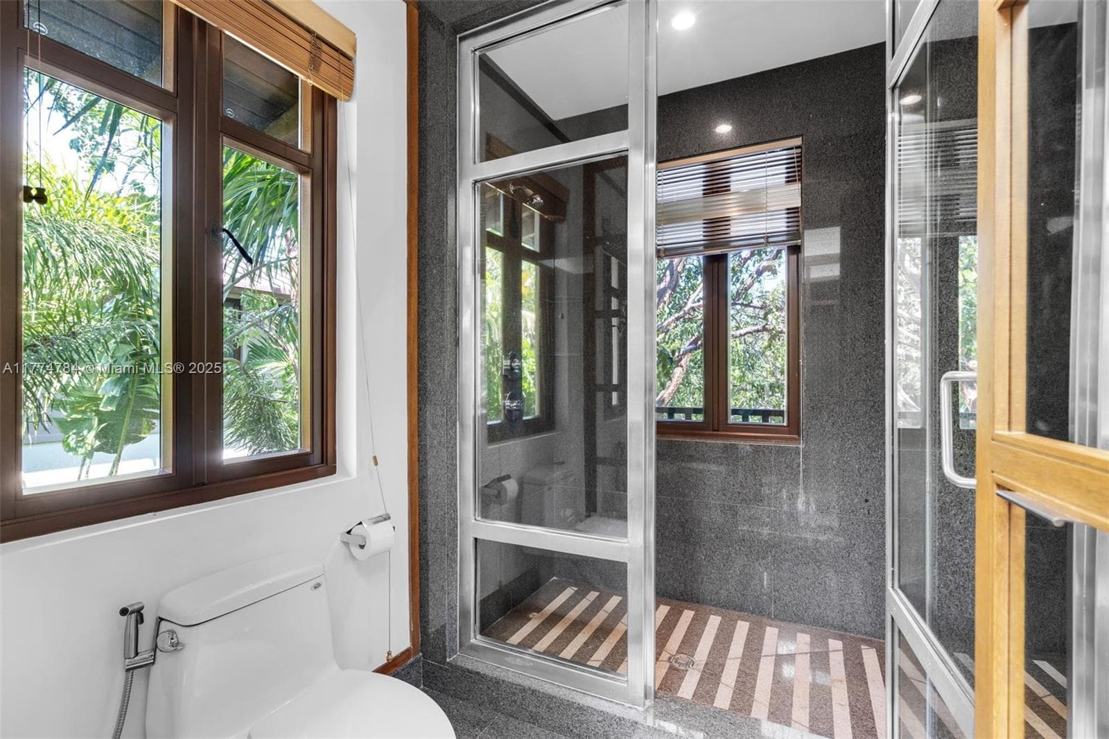 9 Harbor Pt, Key Biscayne FL 33149 — 51