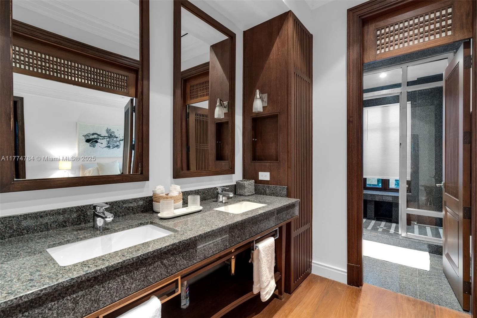9 Harbor Pt, Key Biscayne FL 33149 — 48