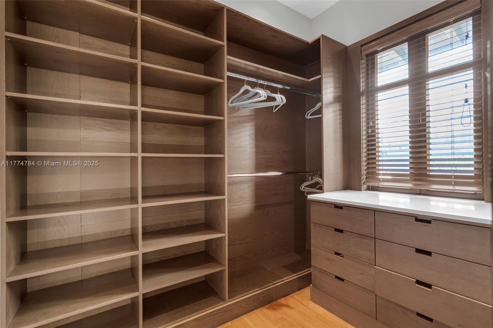 9 Harbor Pt, Key Biscayne FL 33149 — 35
