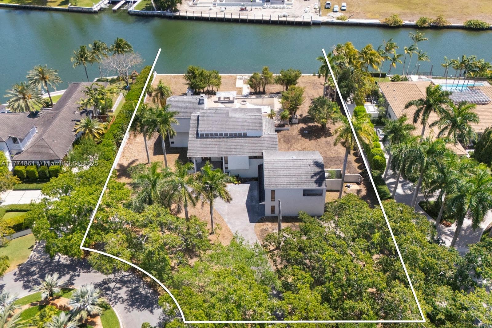 30 Leucadendra Dr, Coral Gables FL 33156 — 7