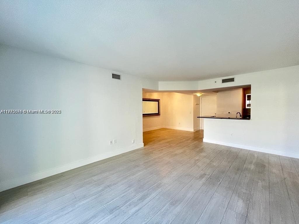 2775 NE 187th St # 326, Aventura FL 33180 — 17