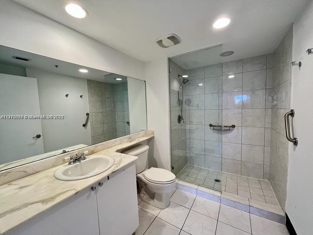 2775 NE 187th St # 326, Aventura FL 33180 — 12