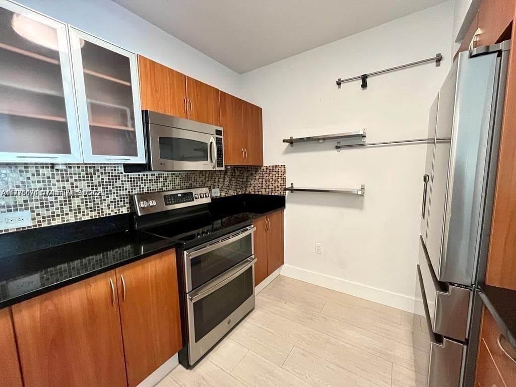 2775 NE 187th St # 326, Aventura FL 33180 — 11