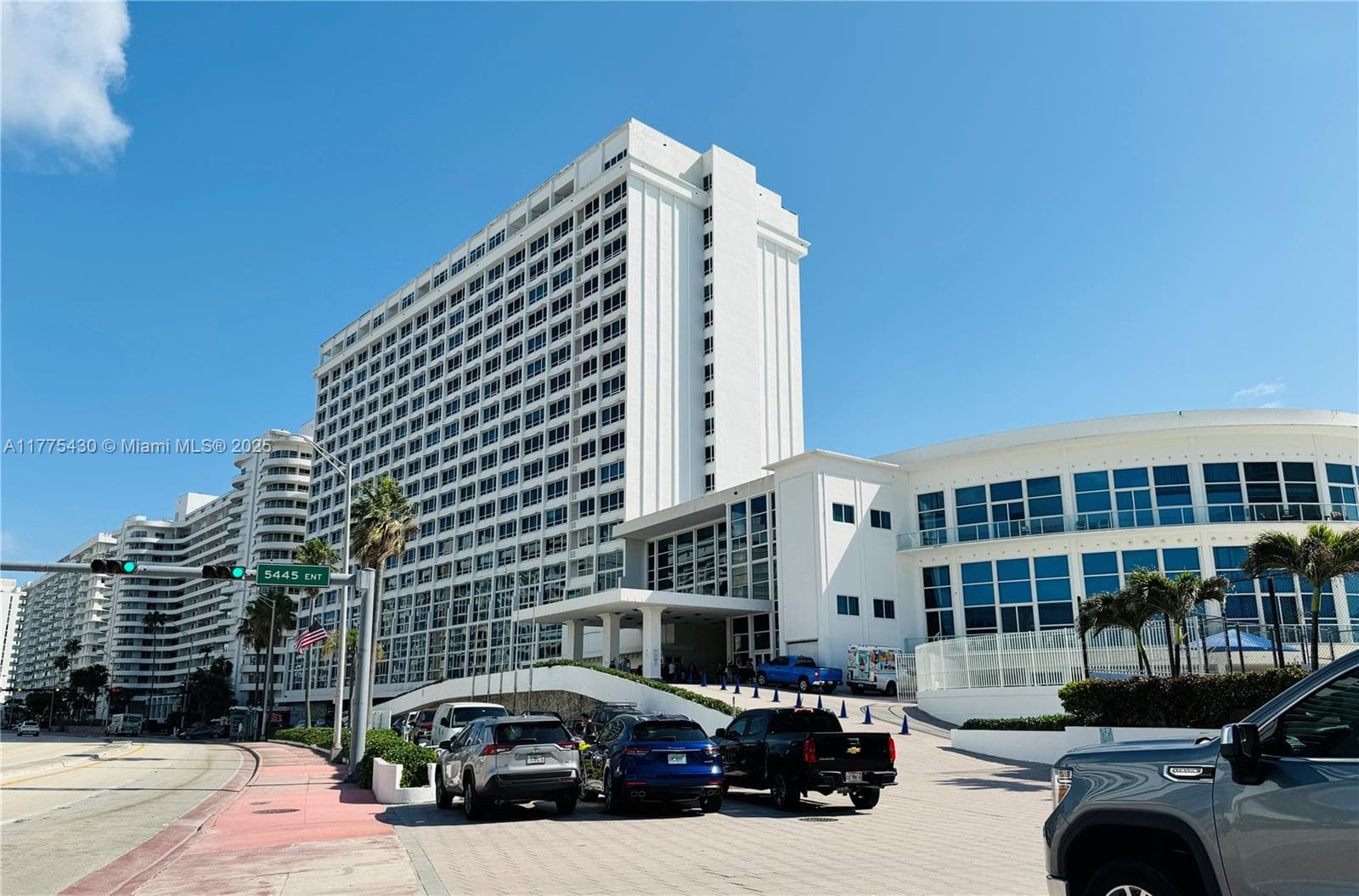 5445 Collins Ave # 1520, Miami Beach FL 33140 — 40