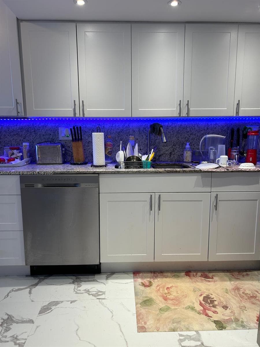 17890 W Dixie Highway # 714, North Miami Beach FL 33160 — 3
