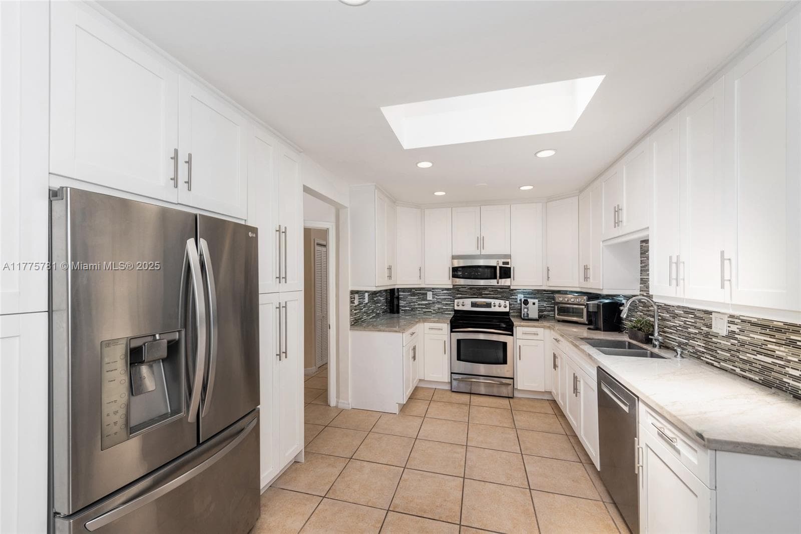 250 Greenwood Drive, Key Biscayne FL 33149 — 8