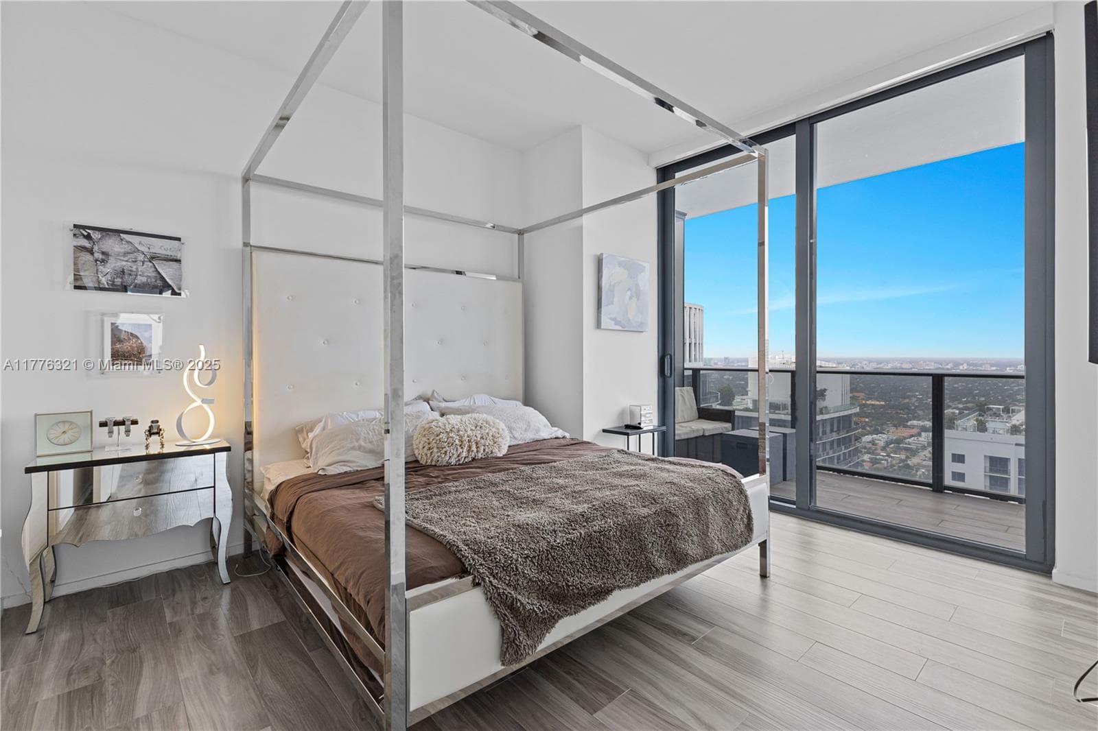 801 S Miami Ave # 5209, Miami FL 33130 — 16